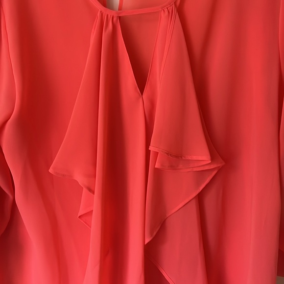 Coral, sheer blouse by Jennifer Lopez, size L.  Like new condition - Picture 4 of 5
